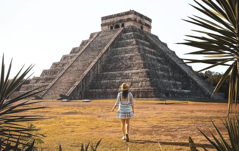 Chichén Itzá Tour + Round Transportation