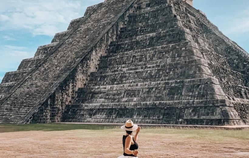 Chichén Itzá Tour Two cenotes + Round Transportation