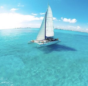 Isla Mujeres Catamaran Tour Snorkeling & Open Bar